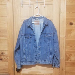 Mens Levi's size XL Denim trucker denim jacket type III four pockets.